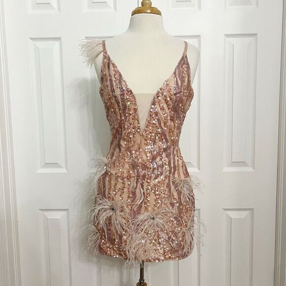 Bella Barnett Dresses & Skirts - Bella Barnett Womens Pink Sequin Feather Mini Dress Size Medium